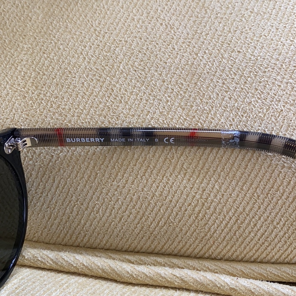 Burberry Sunglasses - Picture 7 of 12